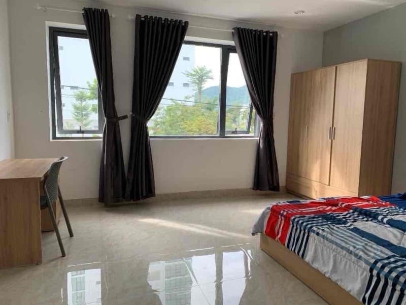 Nhà 4 tầng 150m² mặt tiền 10m Nguyễn Đình Hoàn, Sơn Trà — gần trường học, gần bệnh viện, tiềm năng kinh doanh, mặt tiền đường lớn