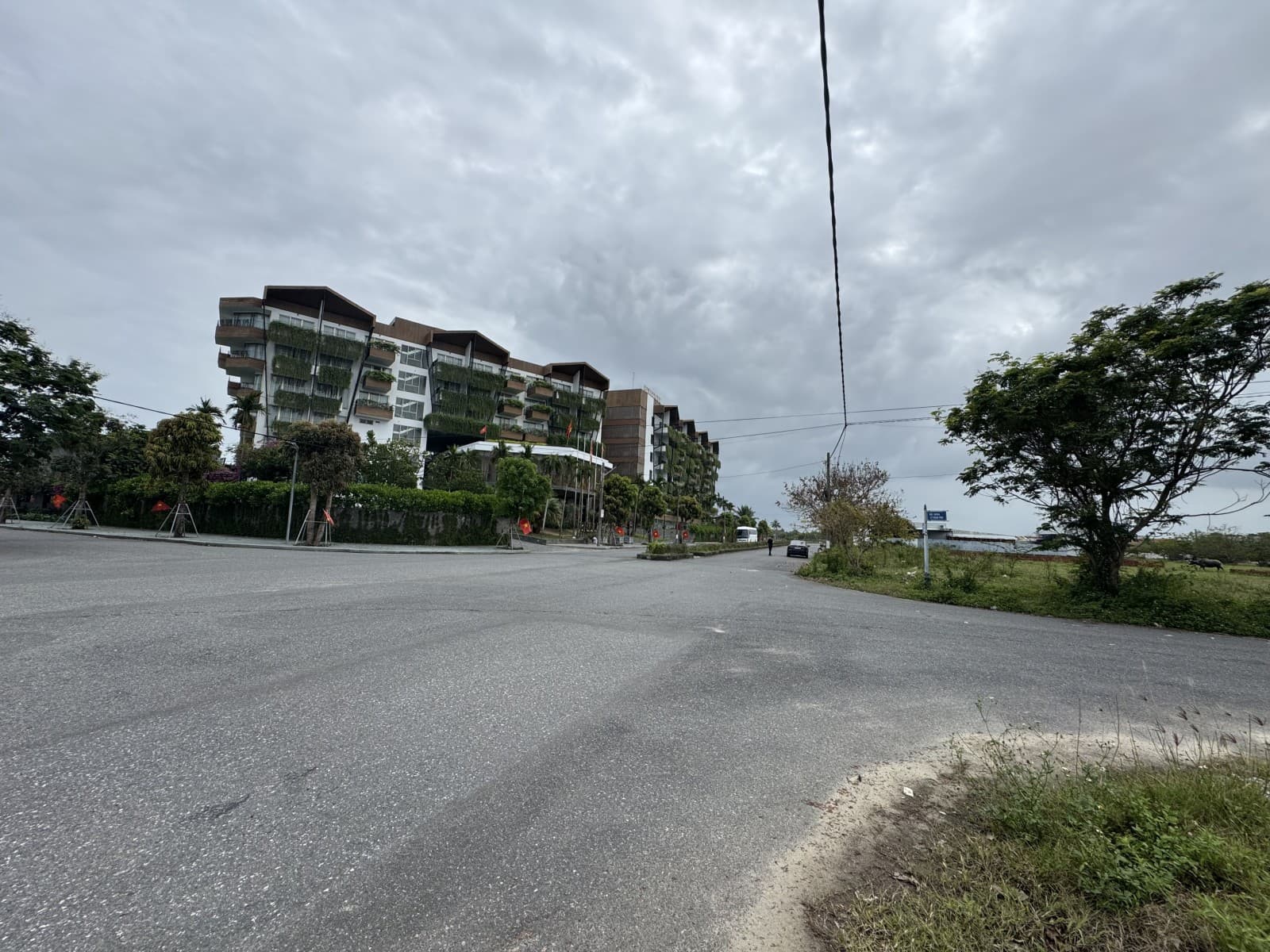 Đất 309m² mặt tiền 10m Cửa Đại, Hội An — gần biển, tiềm năng kinh doanh, mặt tiền đường lớn, ô tô đỗ cửa